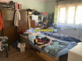 casa-de-vanzare-toate-utilitatile-strada-asfaltata-1370-mp-teren-comuna-ciugud-7