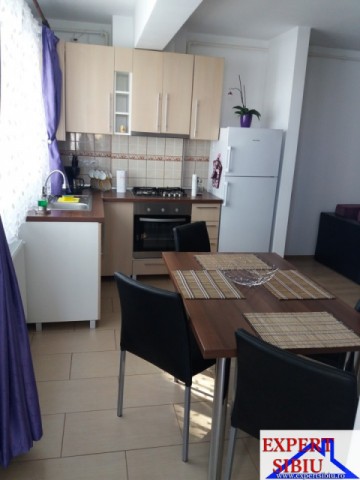 inchiriez-apartament-2-camererecent-renovat-zona-mihai-viteazul-4