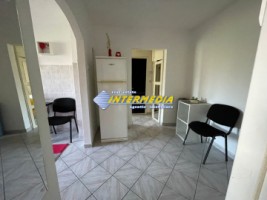 apartament-2-camere-decomandat-de-inchiriat-zona-cetate-piata-5