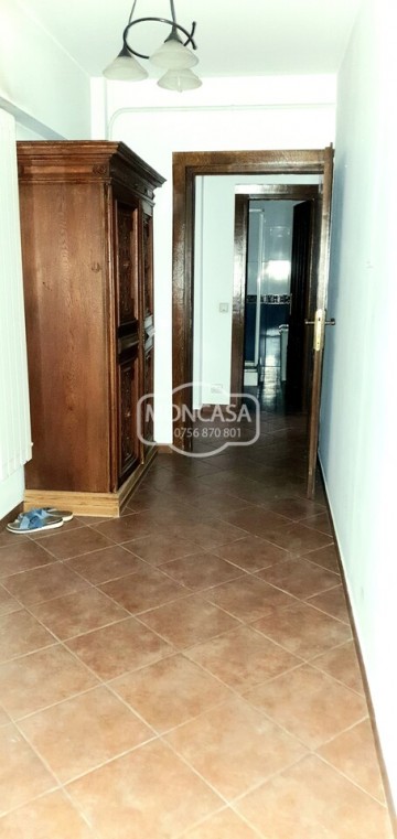 apartament-3-camere-76-mp-plus-mansarda-locuibila-ultracentral-in-dorohoi-2