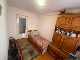 apartament-2-camere-zona-cetate-3