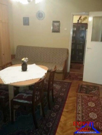 inchiriez-apartament-2-camere-decomandat-zona-p-ta-rahovei-1