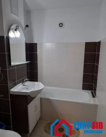 apartament-3-camere-2-bai-in-sibiu-zona-strand-2