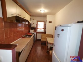 inchiriez-apartament-3-camere-decomandat-zona-vasile-aaron-2