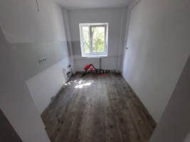 vanzare-apartament-2-camere-podu-ros-renovat-3