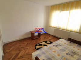 vand-apartament-2-camere-decomandat-zona-vasile-aaron-4