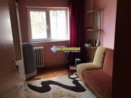 apartament-4-camere-decomandat-de-vanzare-etaj-1-cetate-6