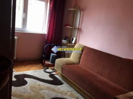 apartament-4-camere-decomandat-de-vanzare-etaj-1-cetate-7