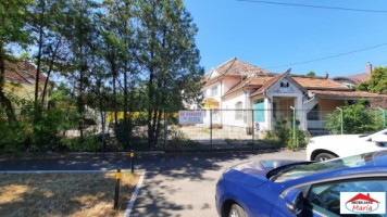 casa-cu-spatiu-comercial-semicentral-id-22493