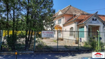 casa-cu-spatiu-comercial-semicentral-id-22493-1
