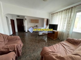 apartament-4-camere-de-vanzare-etaj-1-zona-cetatebulevard-3