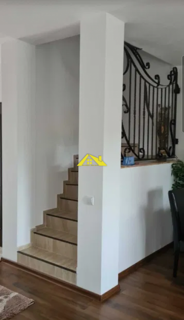casa-tip-duplex-de-vanzare-piata-1