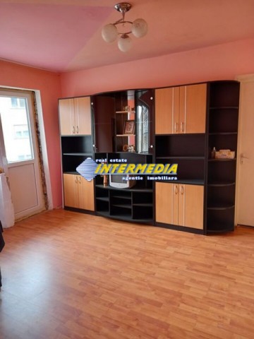 apartament-2-camere-etaj-intermediar-zona-cetate-bulevard-3