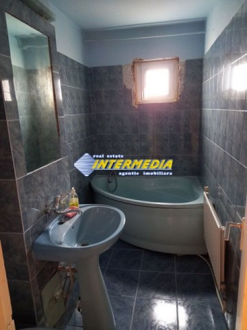 apartament-2-camere-etaj-intermediar-zona-cetate-bulevard-5