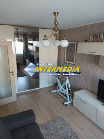 apartament-3-camere-decomandat-finisat-si-mobilat-etaj-2-zona-cetate-1