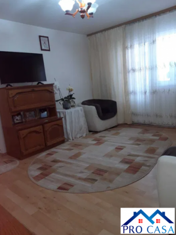 apartament-2-camere-zona-cetate-2