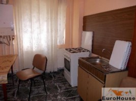 apartament-3-camere-zona-cetate-4