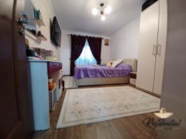 apartament-3-camere-mobilat-bloc-tip-vila-2013-miroslava-la-5-minute-de-family-market-7