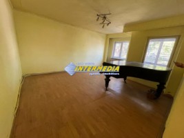 apartament-4-camere-decomandat-2-bai-de-vanzare-in-alba-iulia-zona-substadion