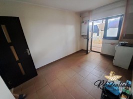 apartament-2-camere-decomandat-66-mp-baie-cu-geam-bucatarie-mare-balcon-inchis-popas-pacurari-6