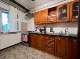 apartament-2-camere-decomandat-targu-cucu-umf-4