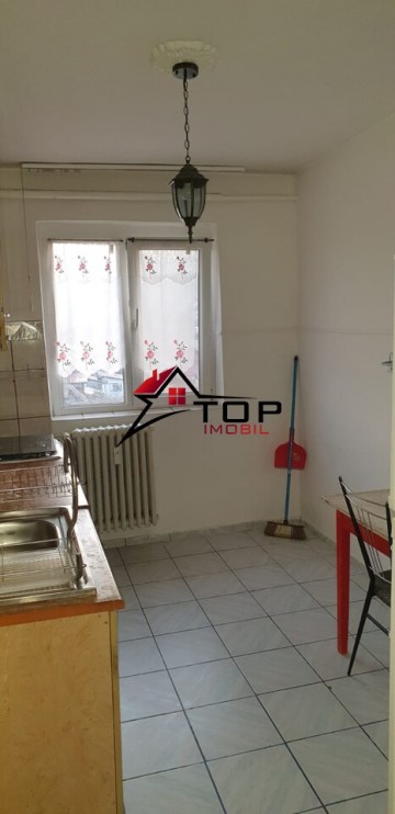 apartament-3-camere-semidecomandat-podu-ros-3