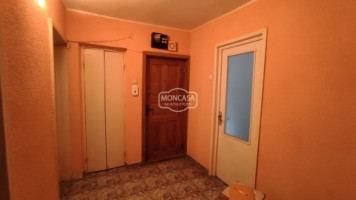 apartament-2-camere-zona-bulevard-est-clinic-etaj-2-4