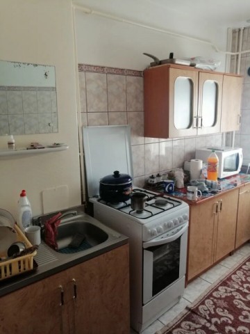 apartament-3-camere-zona-capat-1-etaj-3-pret-63000-euro-neg-4