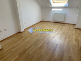 apartament-4-camere-scara-interioara-superfinisat-in-alba-iulia-ultracentral-10