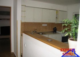 inchiriez-apartament-2-camere-decomandat-zona-centrala-4