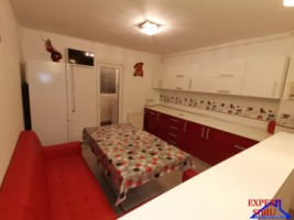 inchiriez-apartament-2-camere-decomandatrenovat-zona-centrala