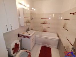 inchiriez-apartament-2-camere-decomandatrenovat-zona-centrala-7