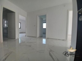 apartament-3-camere-decomandat-de-vanzare-in-iasi-lunca-cetatuii-cu-boxa-si-loc-de-parcare-in-pret-1