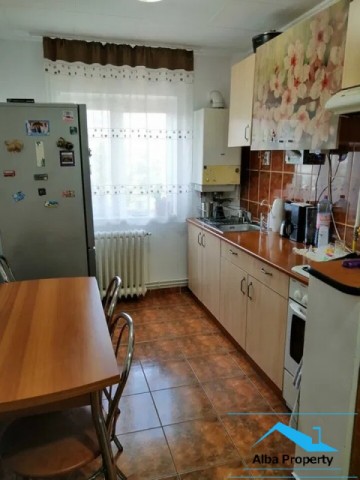 apartament-3-camere-zona-cetate