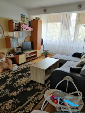 apartament-3-camere-zona-cetate-2