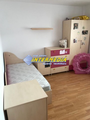 de-inchiriat-apartament-3-camere-zona-centru-mobilat-si-utilat-complet-3