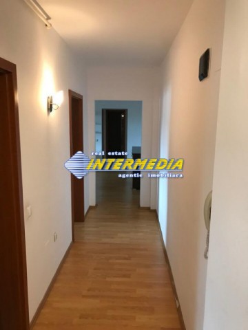 de-inchiriat-apartament-3-camere-zona-centru-mobilat-si-utilat-complet-4