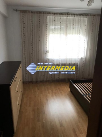 de-inchiriat-apartament-3-camere-zona-centru-mobilat-si-utilat-complet-5