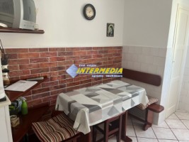 apartament-2-camere-etaj-1-cu-pivinita-zona-cetate-3