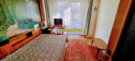 apartament-3-camere-decomandat-cu-boxa-etaj-1-zona-cetate-5