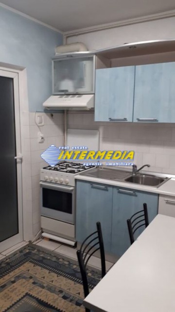 apartament-2-camere-decomandat-de-vanzare-centru-etaj-intermediar-2