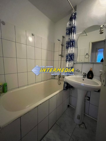 apartament-2-camere-decomandat-de-vanzare-zona-cetate-bulevard-6