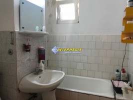 apartament-cu-o-camera-de-vanzare-cetate-2