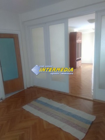 apartament-4-camere-decomandat-etaj-1-ultracentral-1