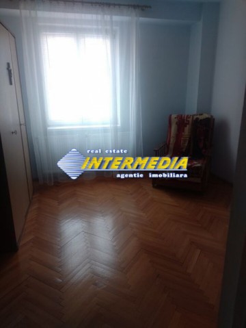 apartament-4-camere-decomandat-etaj-1-ultracentral-2