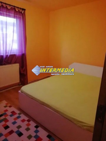 apartament-3-camere-de-vanzare-cetate-zona-piata-etaj-intermediar-3