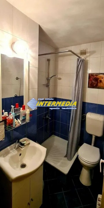 apartament-4-camere-decomandat-de-vanzare-etaj-2-zona-cetate-bulevard-3