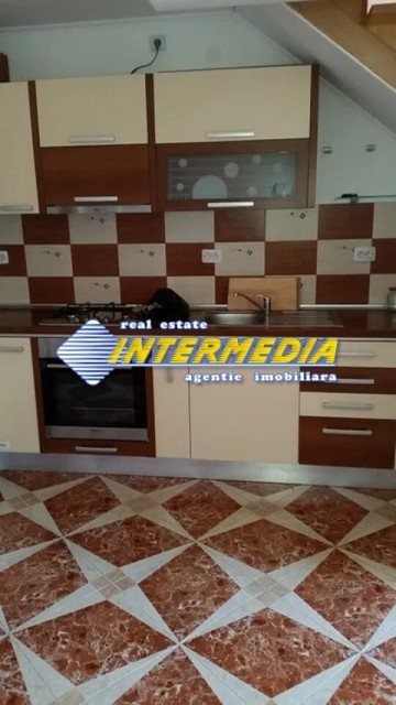 apartament-3-camere-finisat-mobilat-si-utilat-cu-scara-interioara-etaj-intermediar-zona-cetate-6