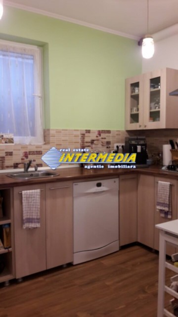 casa-de-vanzare-renovata-complet-in-alba-iulia-zona-centru-1200-mp-teren-15