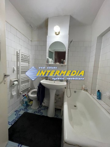 apartament-4-camere-decomandat-2-bai-de-vanzare-zona-cetate-bulevard-10